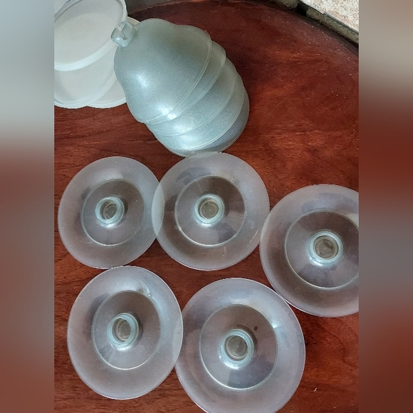 Vintage Tupperware 4 Pudding Parfait Dessert Cups With Pedestals Lids - Picture 8 of 11